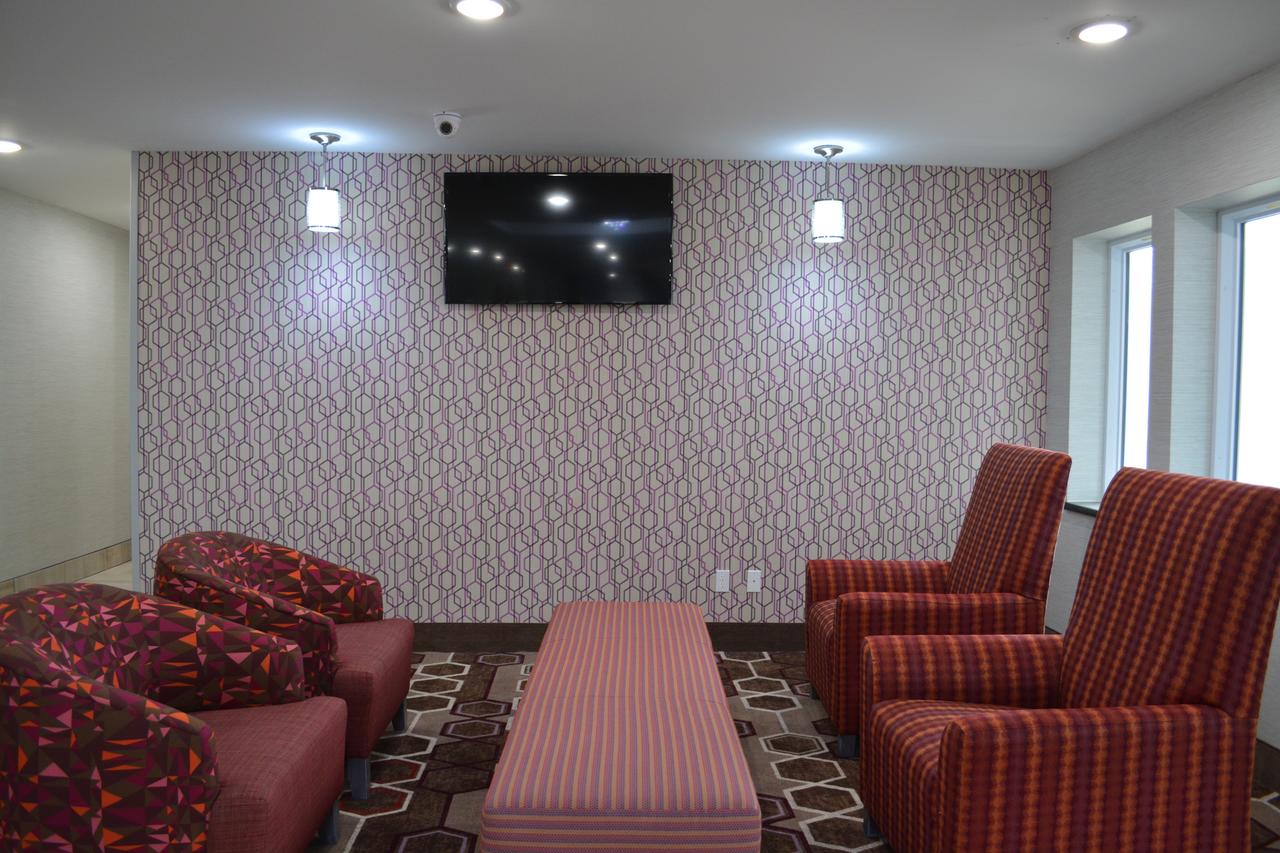 SureStay Plus Hotel by Best Western Kansas City Airport