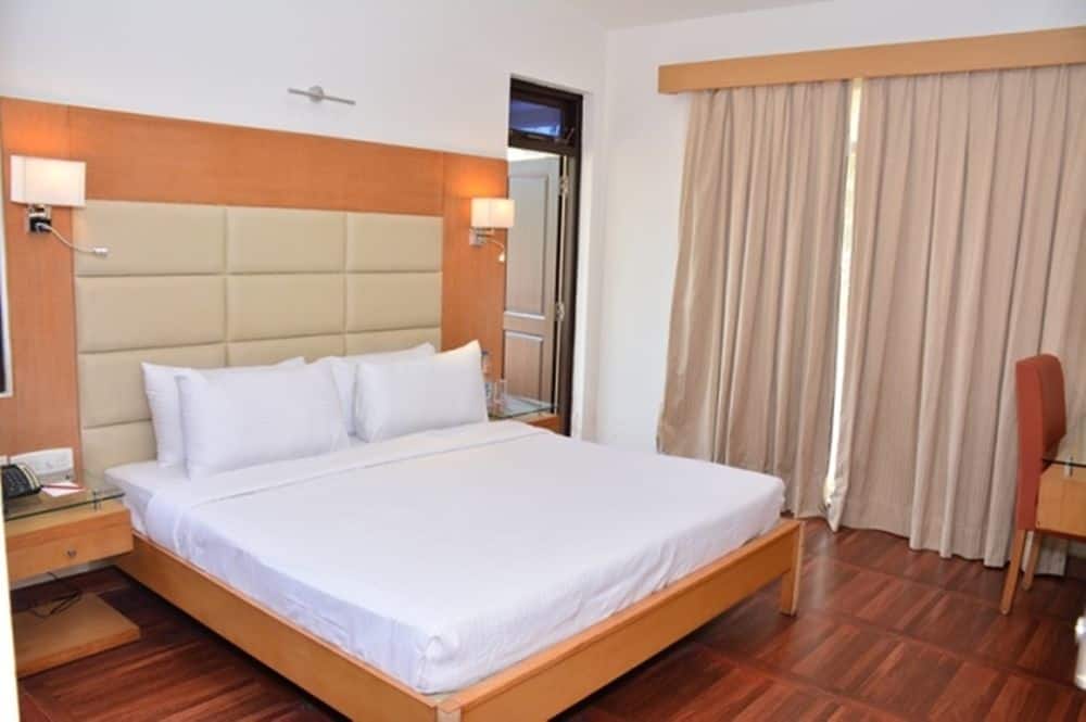 Regenta Resort Varca Beach