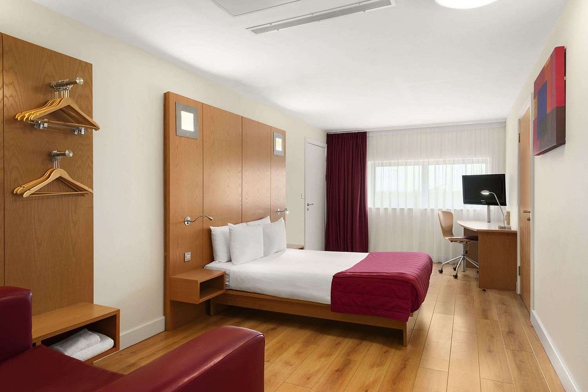Ramada Encore by Wyndham Doncaster Airport
