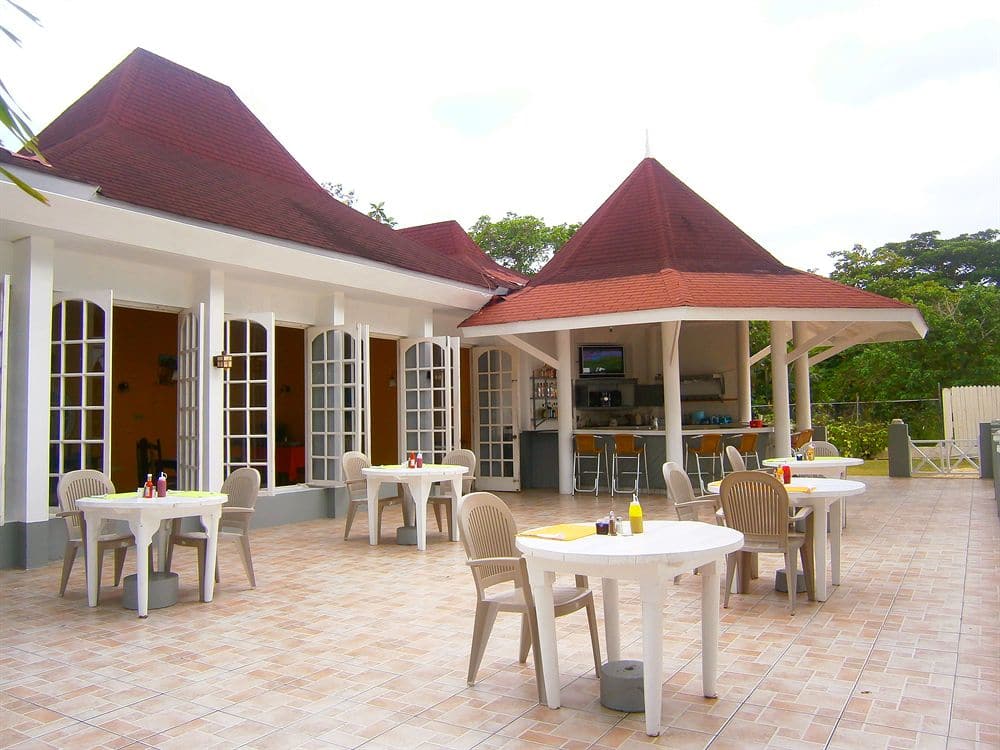 Coral Seas Beach Resort