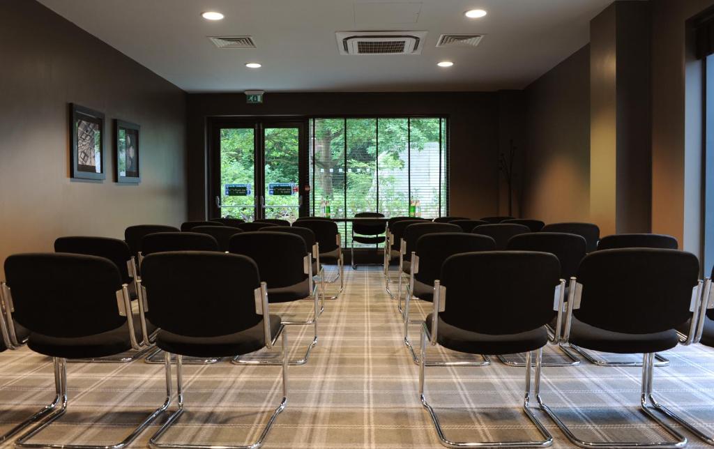 Village Hotel Leeds South