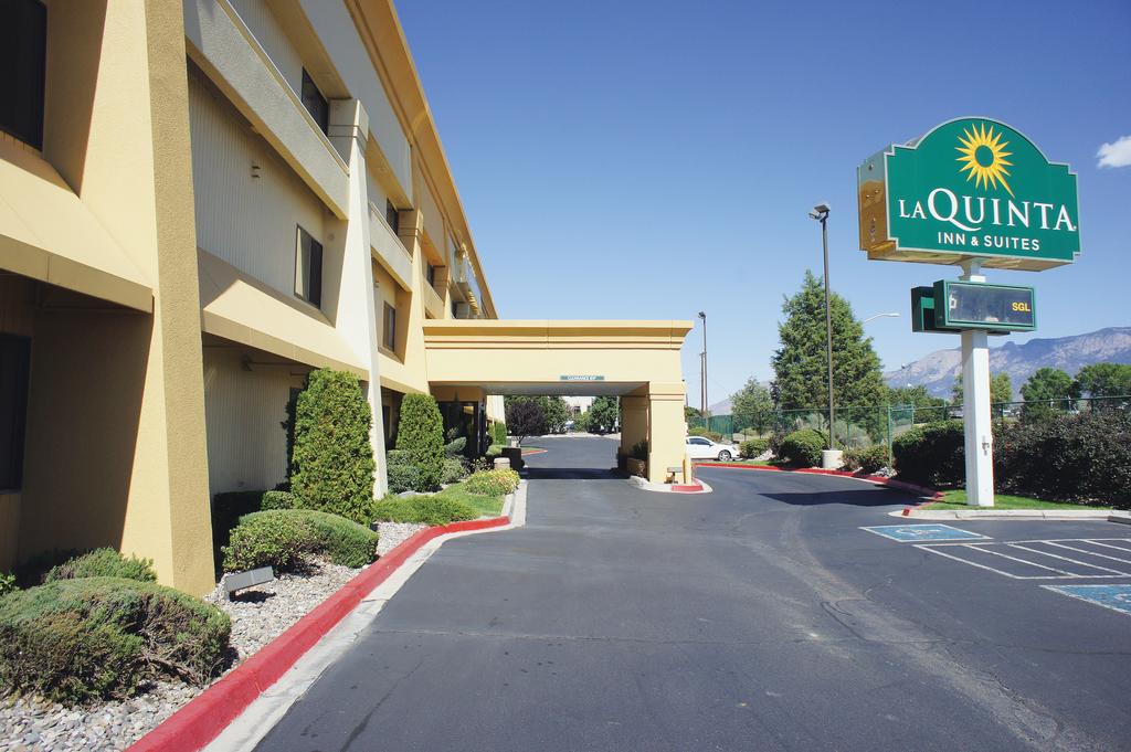 La Quinta Inn & Suites by Wyndham Albuquerque Journal Ctr NW