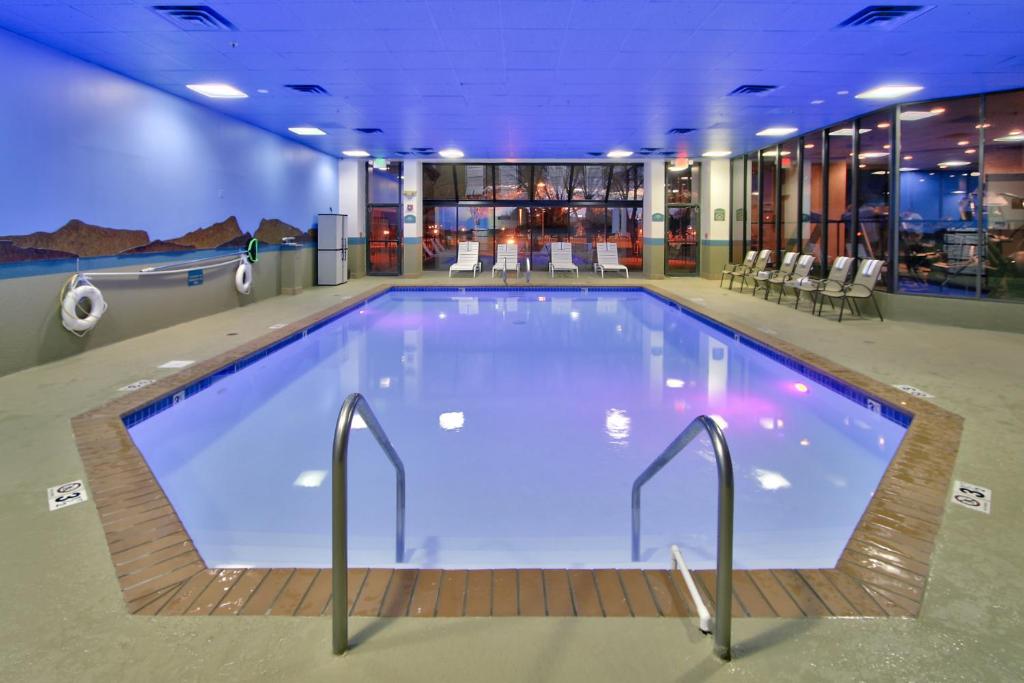 Ramada Plaza by Wyndham Albuquerque Midtown