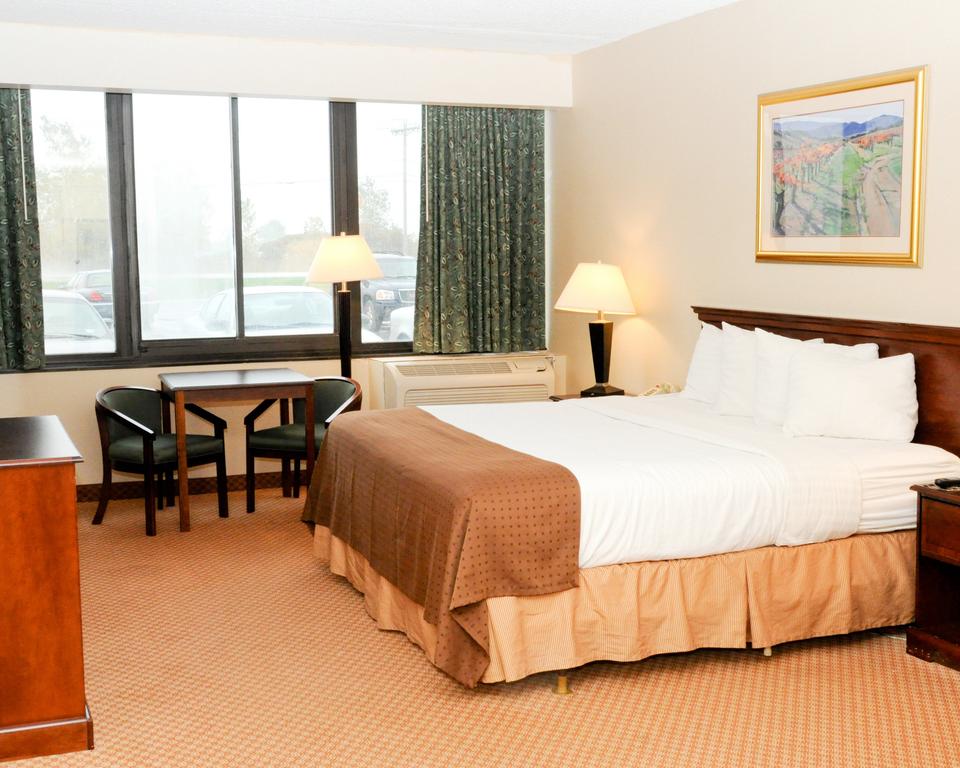 Quality Inn & Suites Palm Island Indoor Waterpark