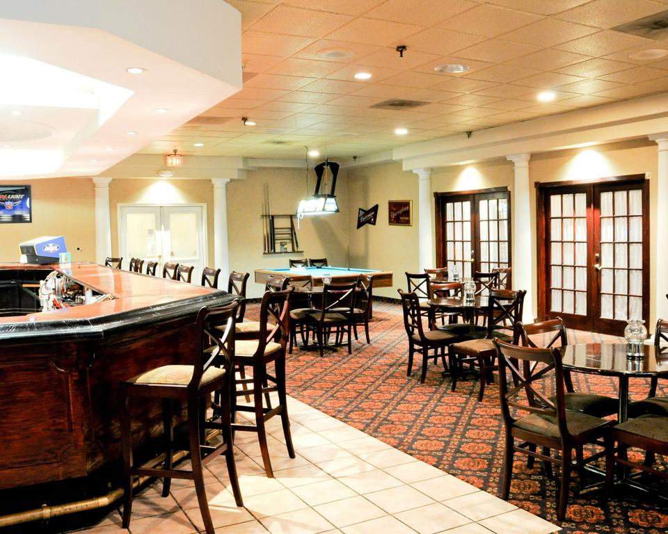 Quality Inn & Suites Palm Island Indoor Waterpark