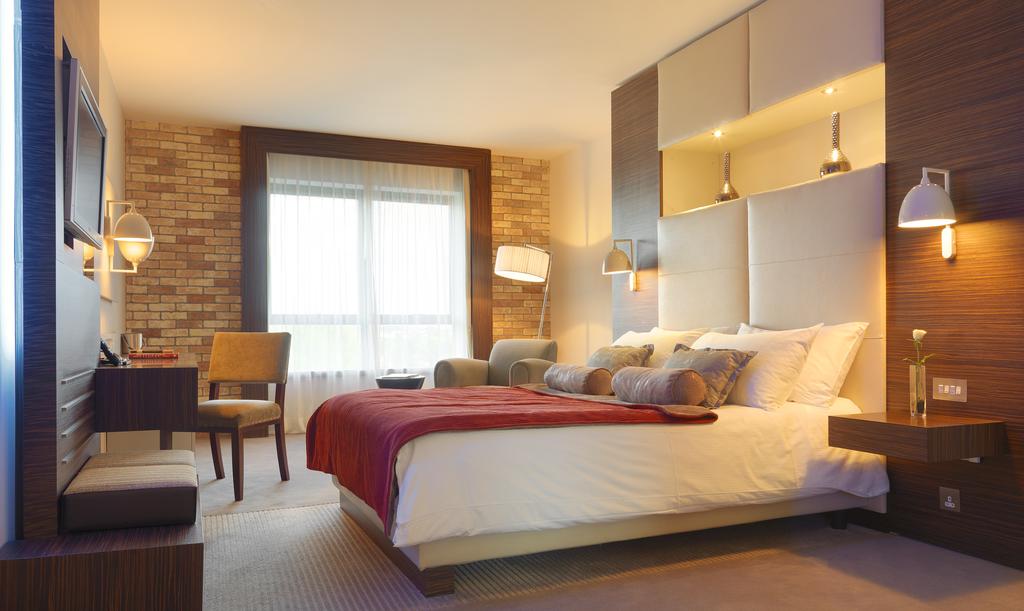 Absolute Hotel & Spa