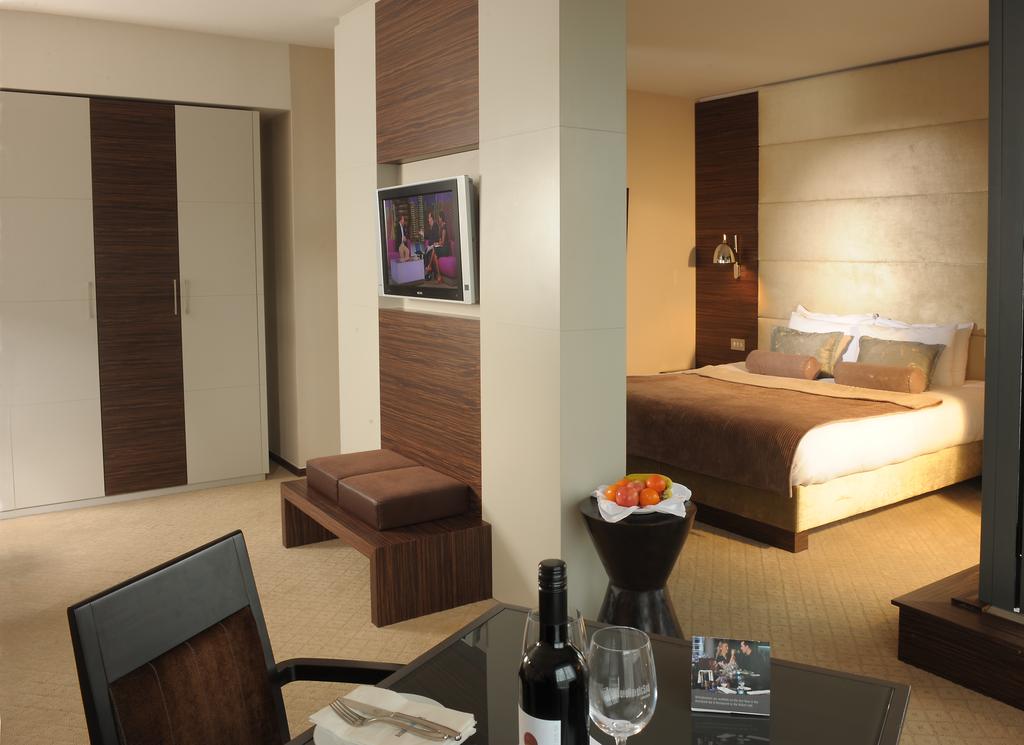 Absolute Hotel & Spa