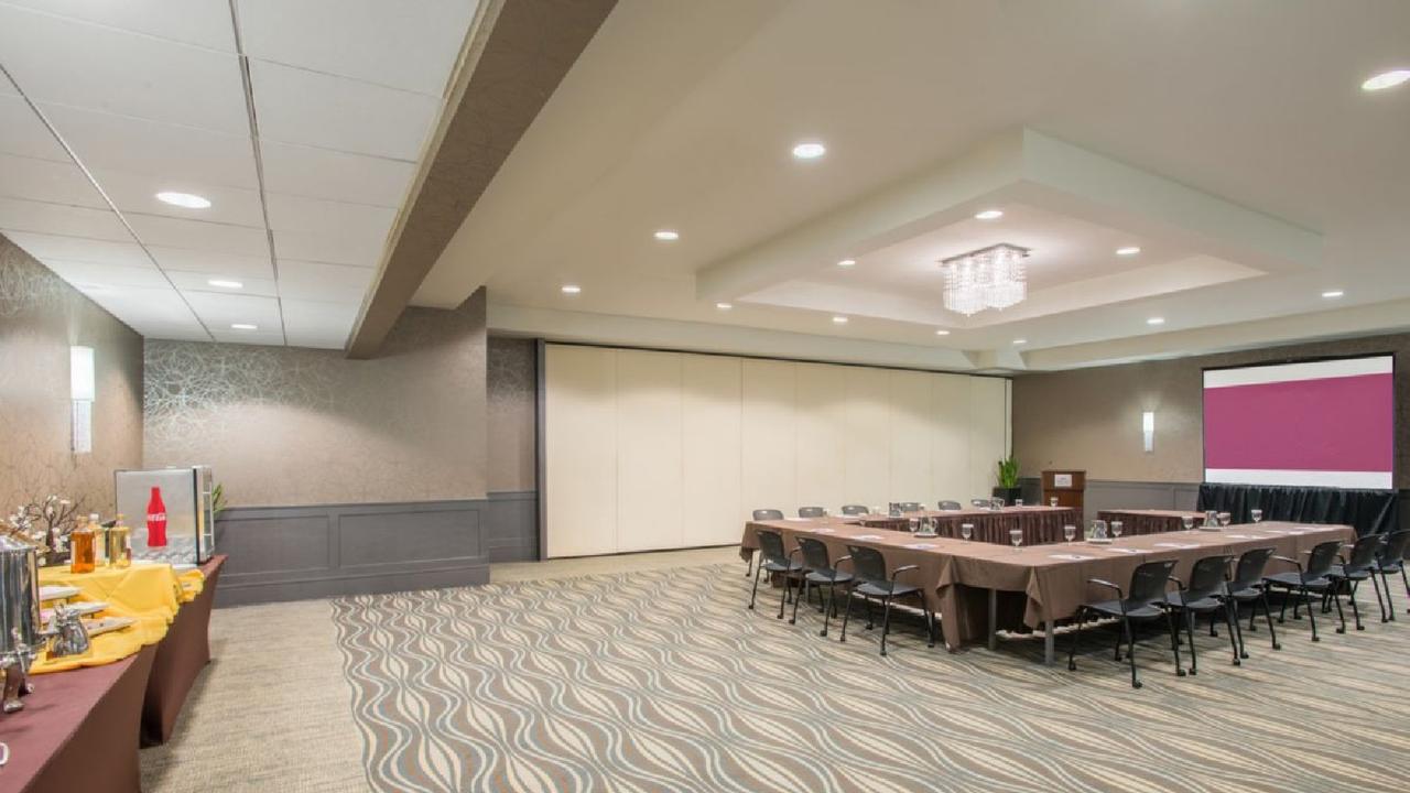 Crowne Plaza Suffern - Mahwah