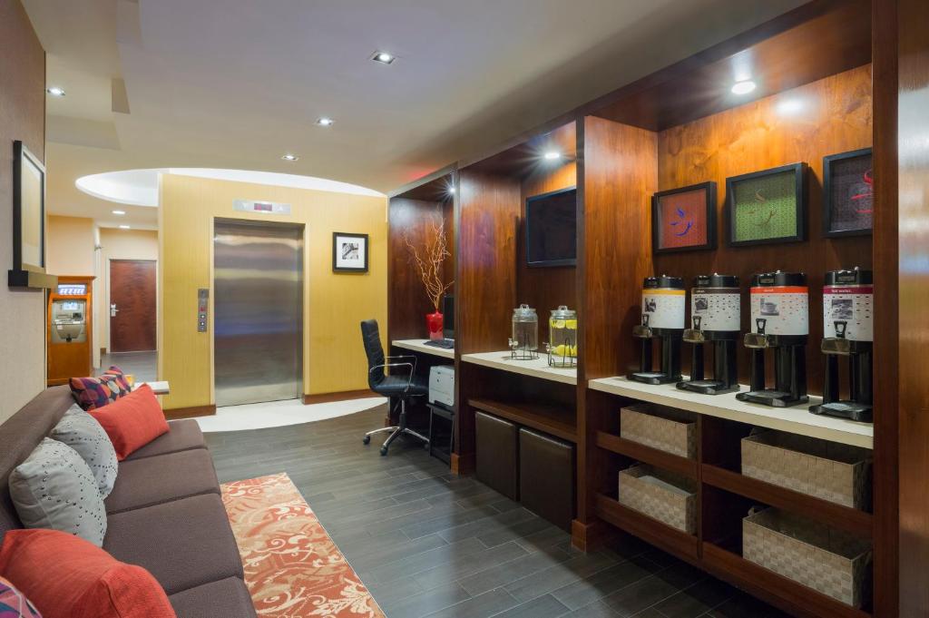 Hampton Inn Manhattan-Seaport-Financial District