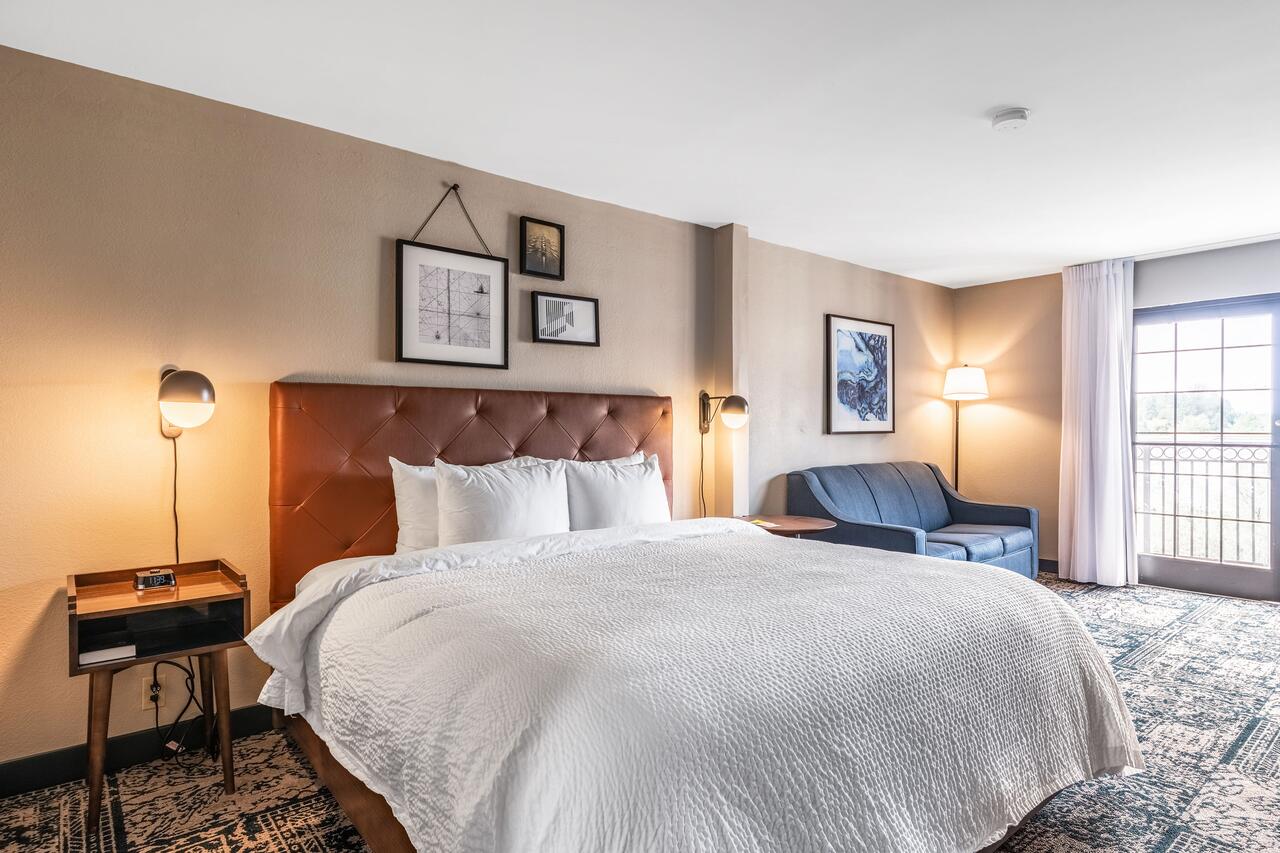Comfort Suites Airport Greensboro