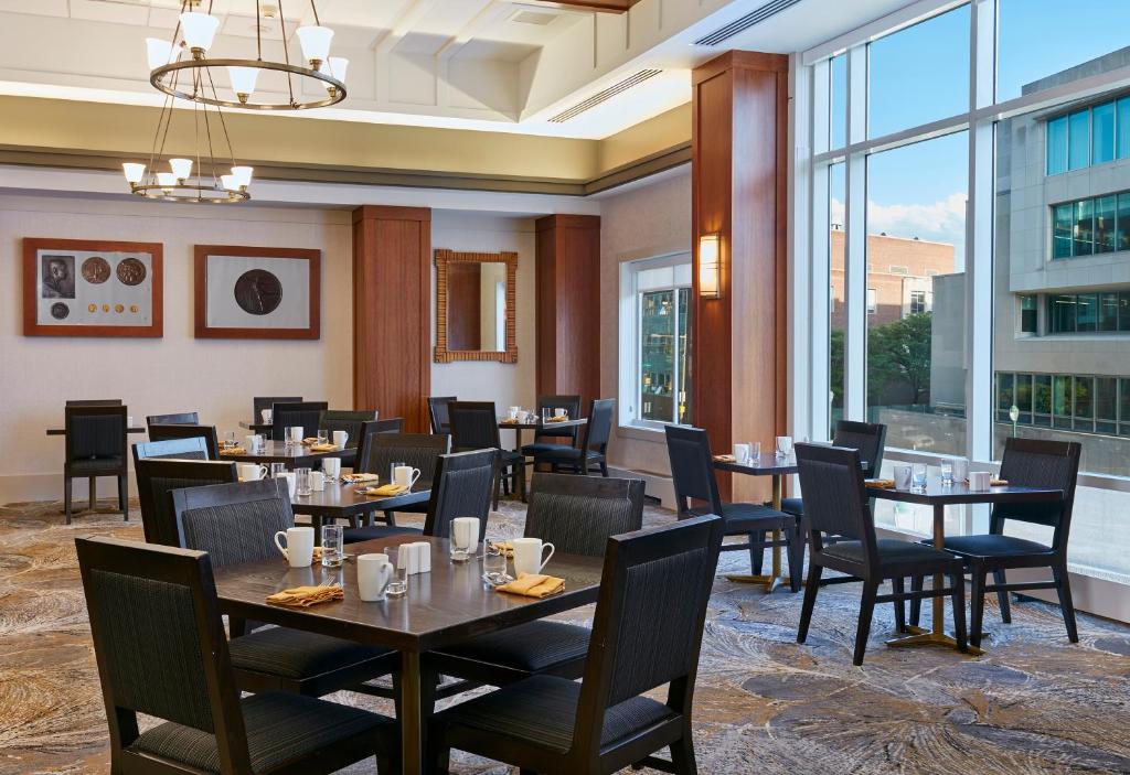 The Inn at Penn, A Hilton Hotel