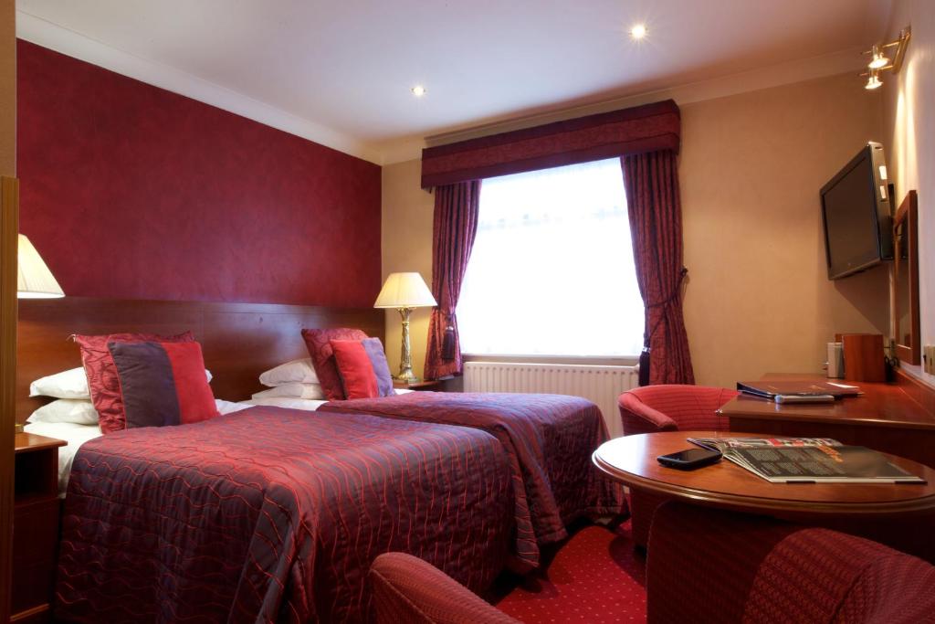 Hallmark Inn Manchester South