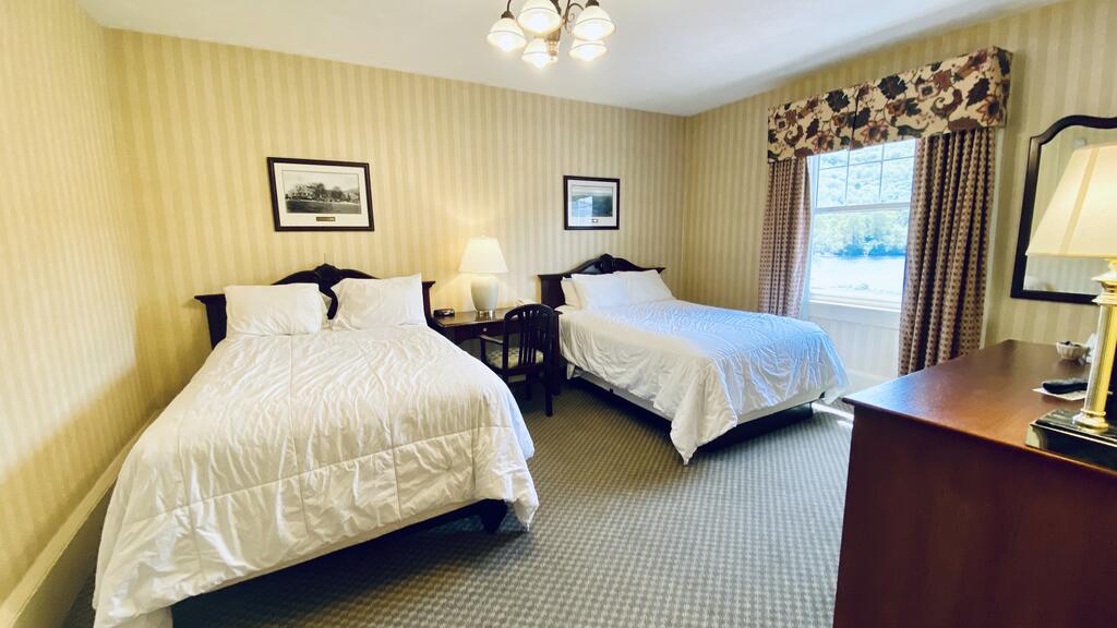 The Shawnee Inn and Golf Resort