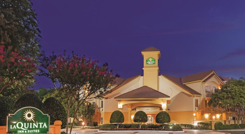 La Quinta Inn & Suites by Wyndham Dallas - Addison Galleria