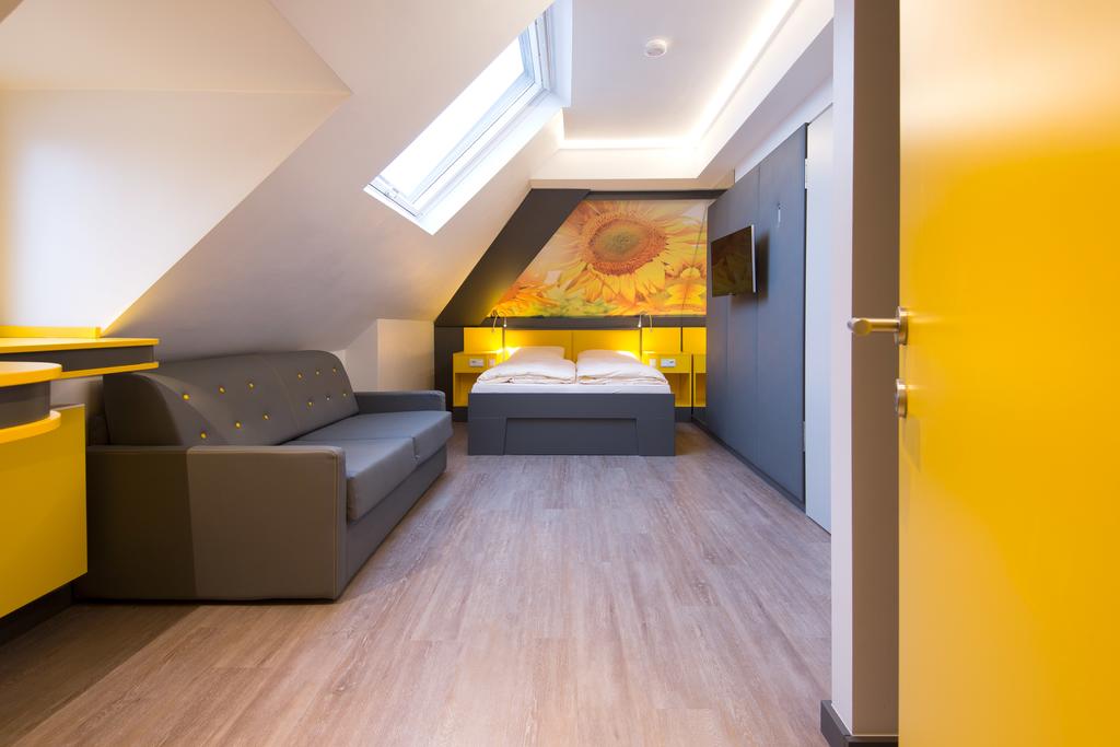 Buddy Hotel
