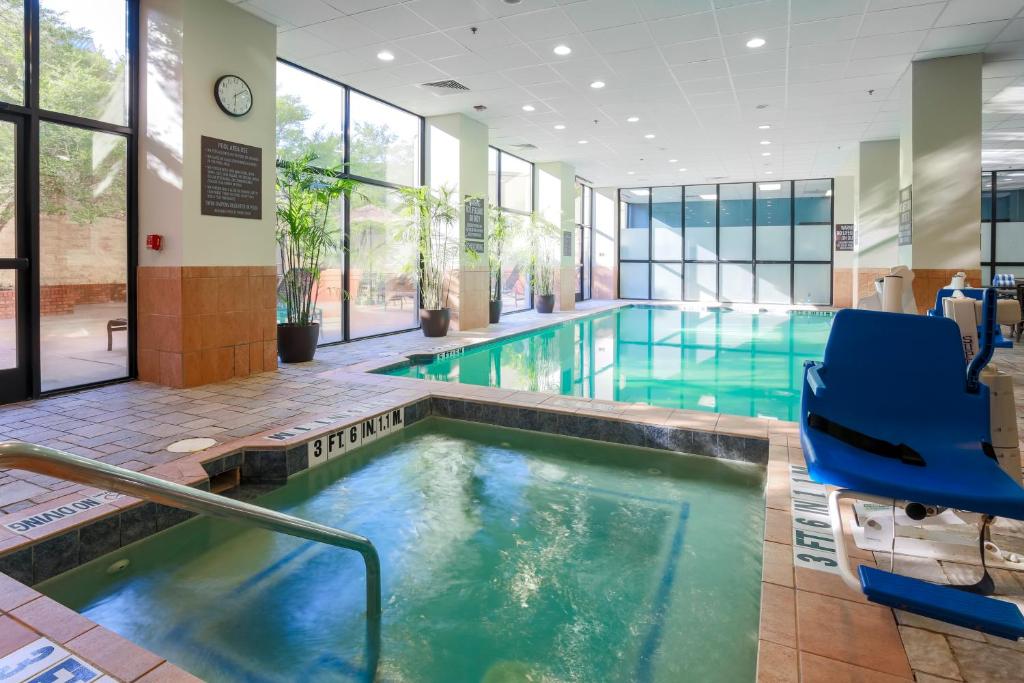 Embassy Suites Dallas - Lovefield