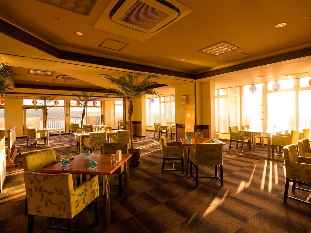 Kanehide Onna Marineview Palace