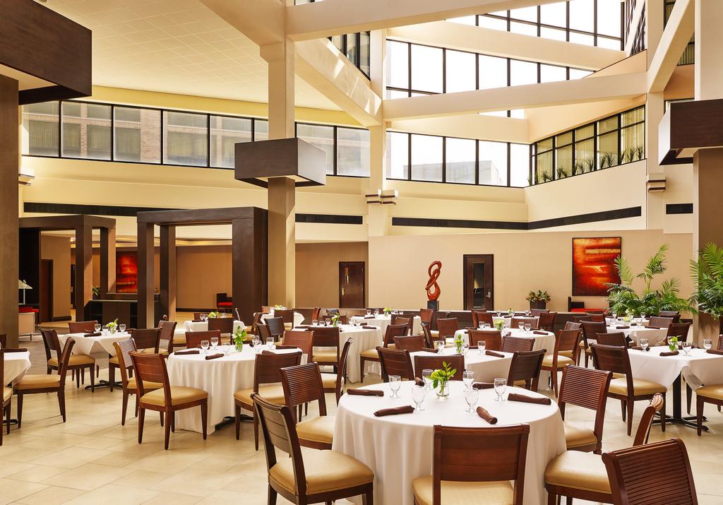 Sheraton Lisle Hotel