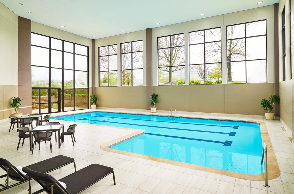 Sheraton Lisle Hotel