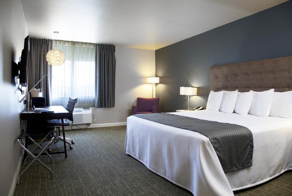 Redac Gateway Hotel In Torrance