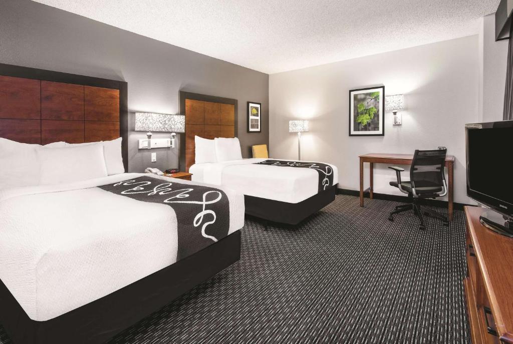 La Quinta Inn & Suites by Wyndham San Antonio Riverwalk
