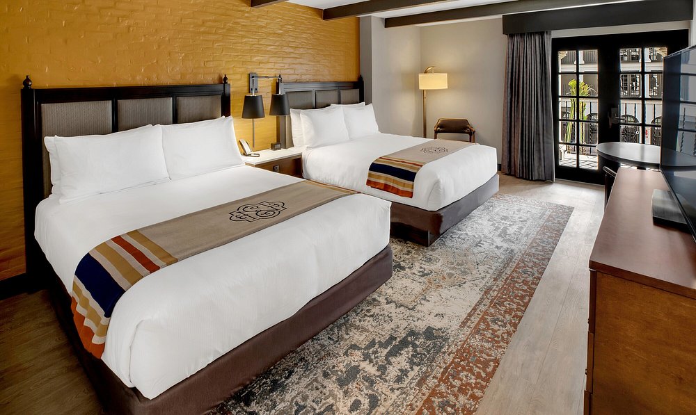 Estancia del Norte San Antonio, Tapestry Collection by Hilton