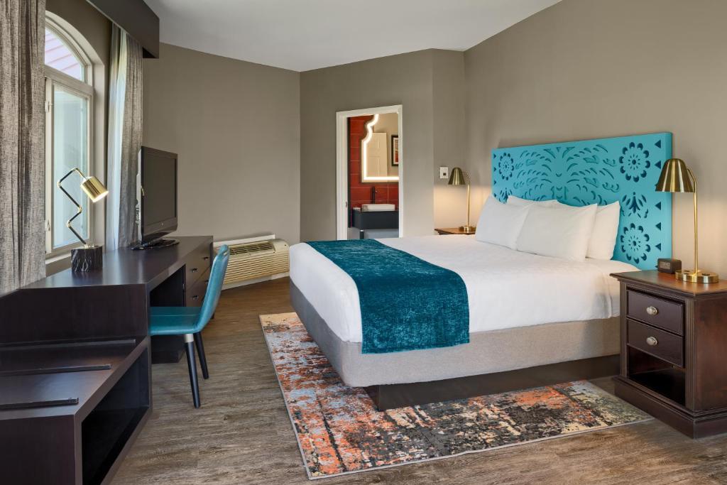 Hotel Indigo San Antonio Riverwalk
