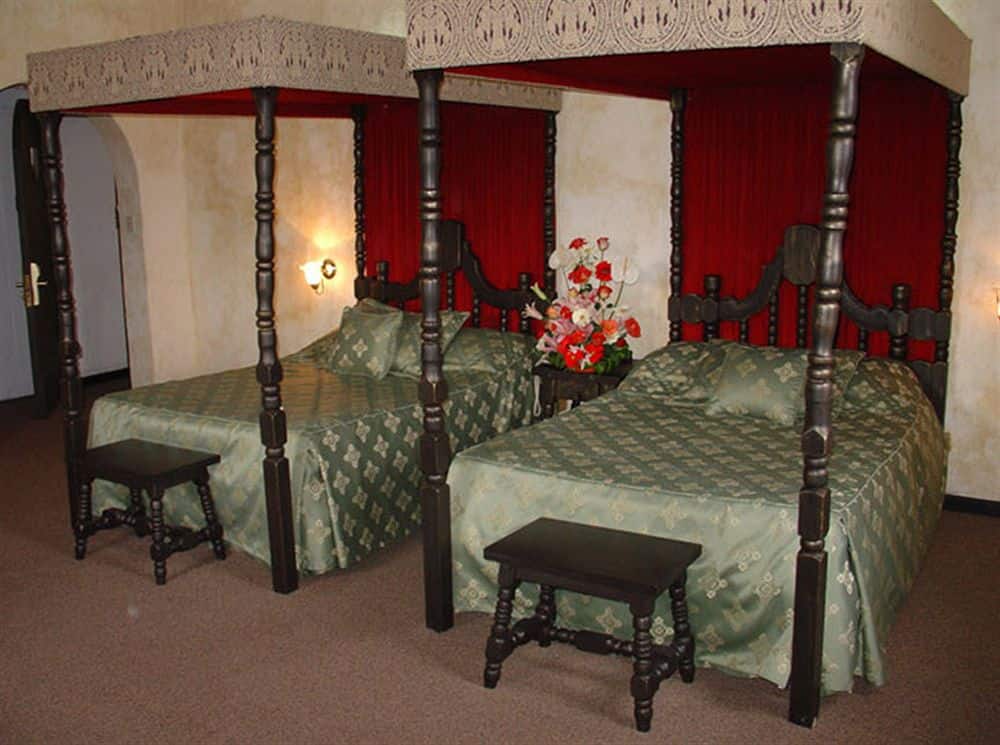 Hotel Castillo De Santa Cecilia