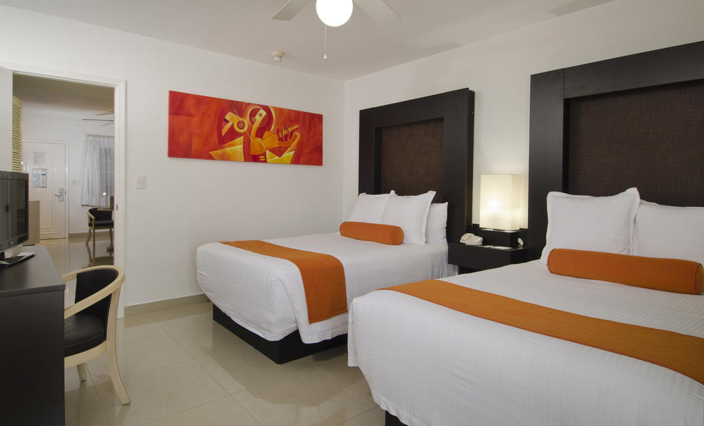 Suites Mexico Plaza Campestre