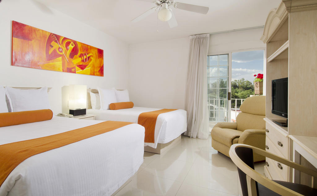 Suites Mexico Plaza Campestre