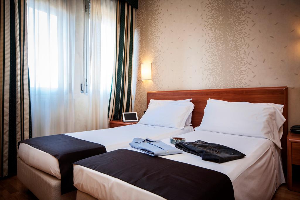 Executive Suite Hotel
