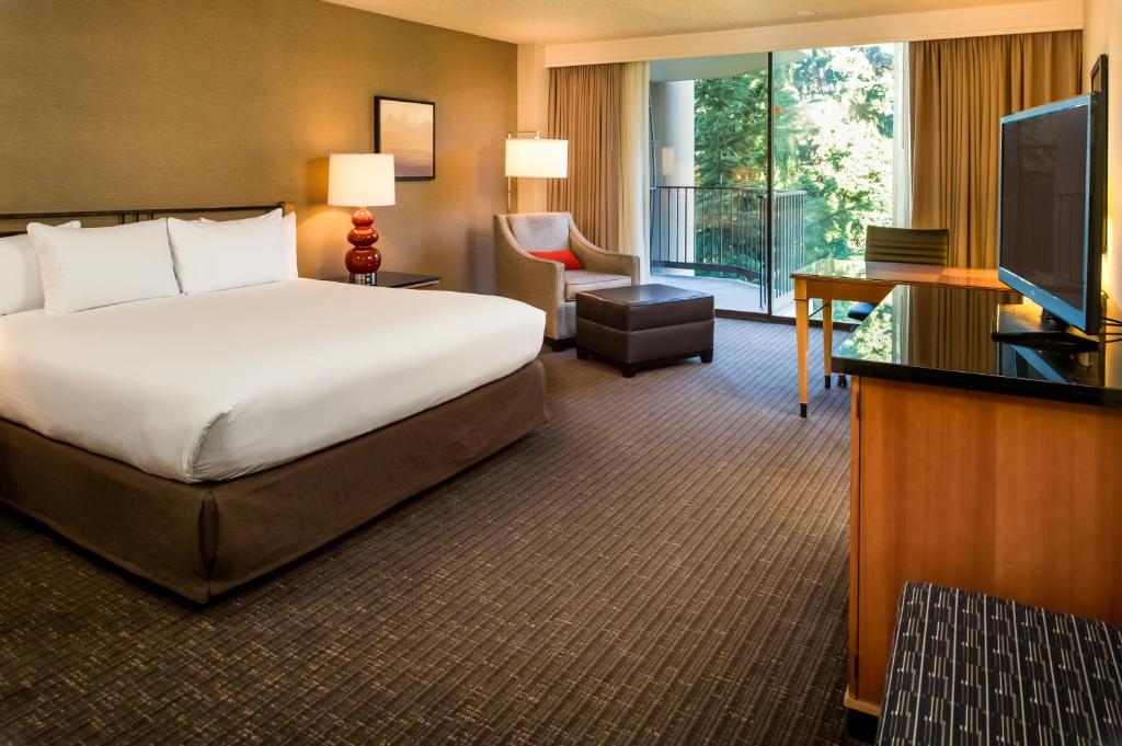 DoubleTree by Hilton Seattle Airport