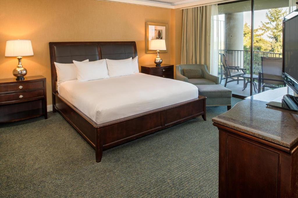 DoubleTree by Hilton Seattle Airport