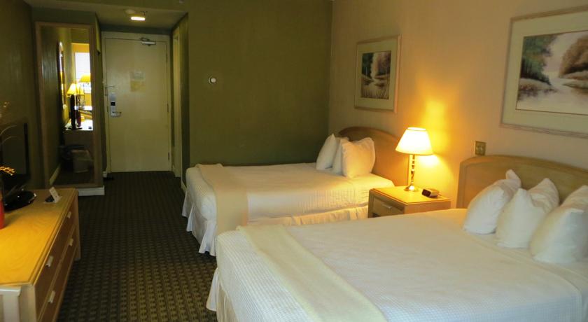 Riverside Resort & Conference Centre