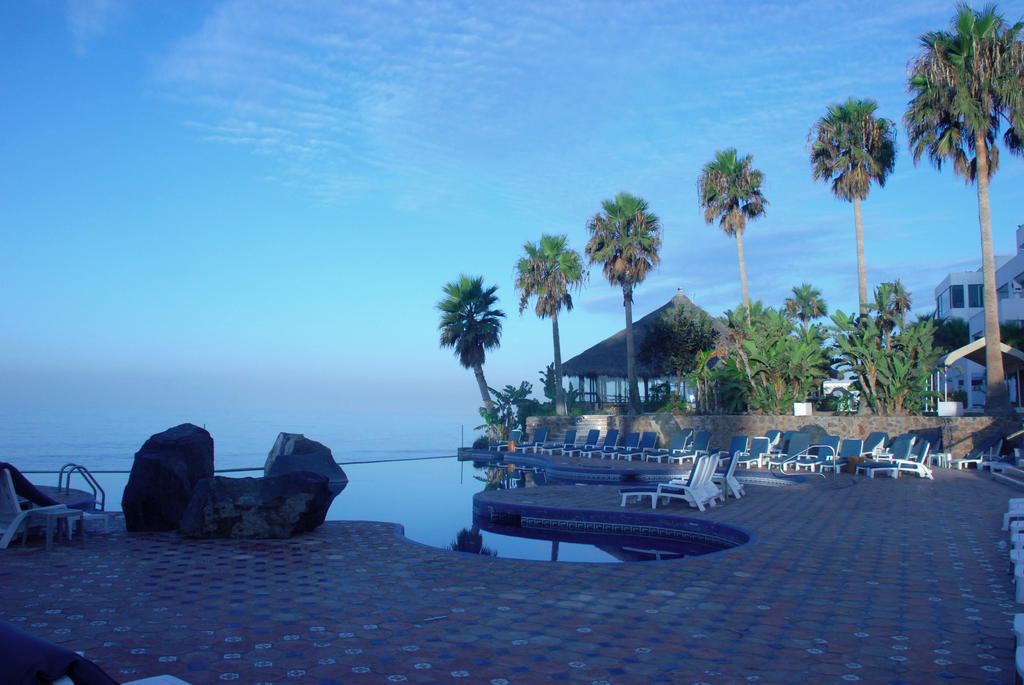 Las Rocas Resort & Spa