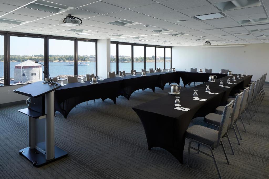 Delta Hotels by Marriott Kingston Waterfront