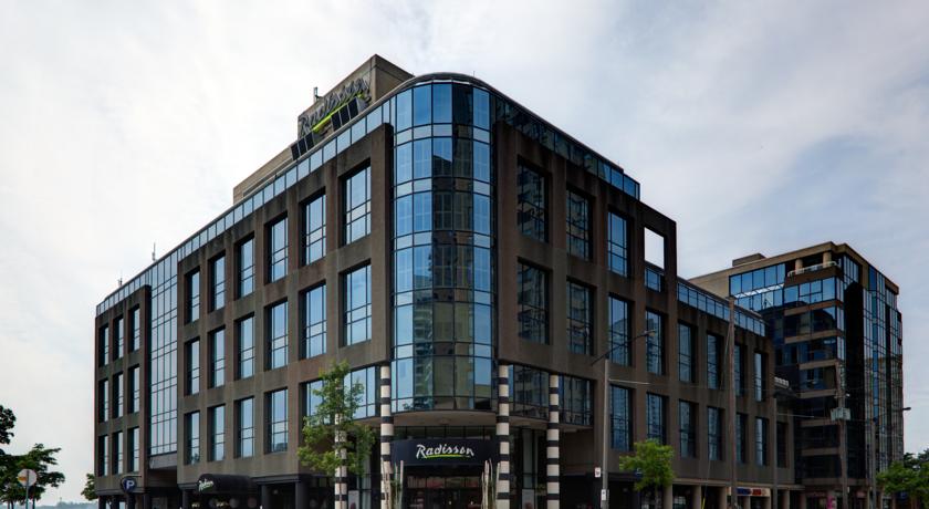 Radisson Blu Toronto Downtown (Formerly Radisson Admiral Harbourfront)