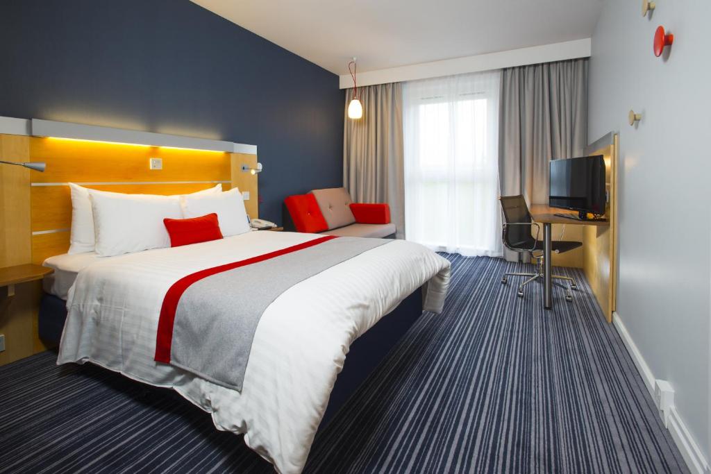 Holiday Inn Express London-Epsom Downs