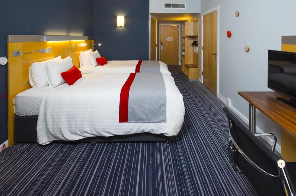 Holiday Inn Express London-Epsom Downs