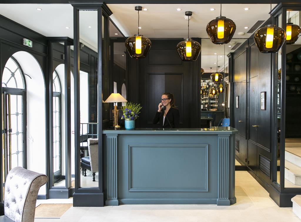 Hotel de Neuville - Arc de Triomphe (Formerly Best Western Plus)