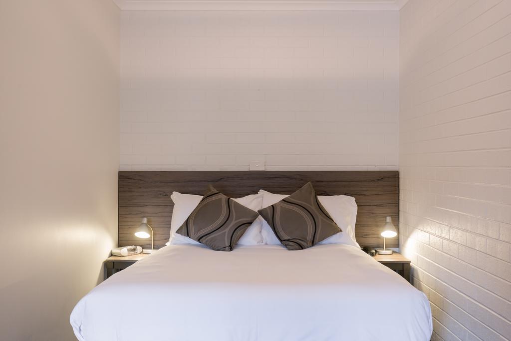 Bay Hotel Apartments (Formerly Apartments at Woolmers)
