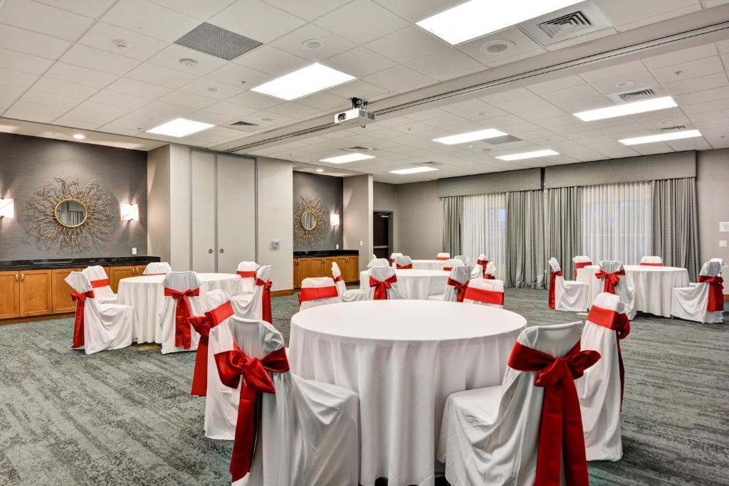 Homewood Suites by Hilton TechRidge Parmer @ I-35