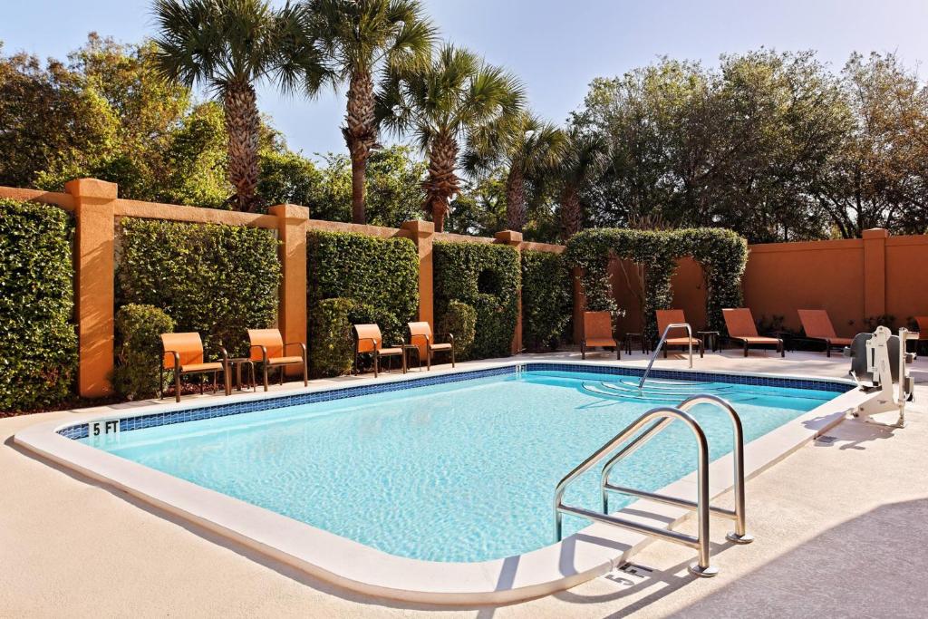 Courtyard Tampa North/I-75 Fletcher