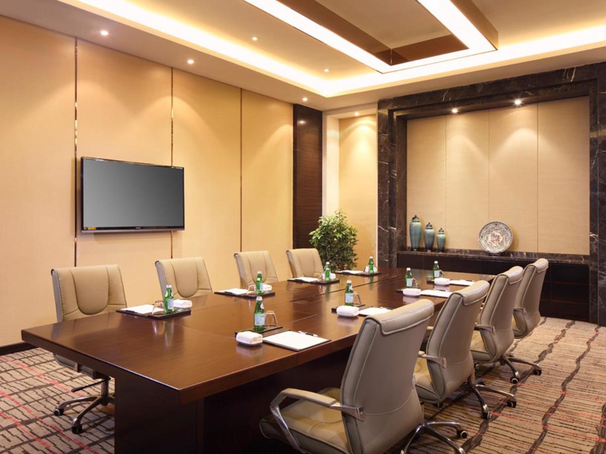 DoubleTree by Hilton Hotel Wuhu