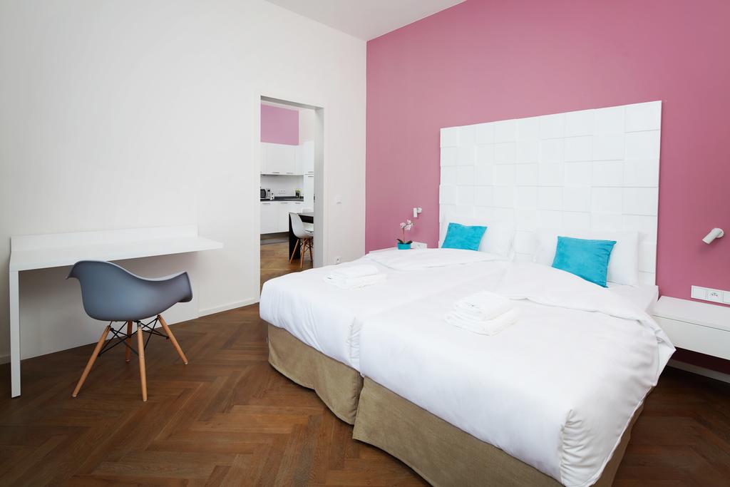 MH Apartments River Prague