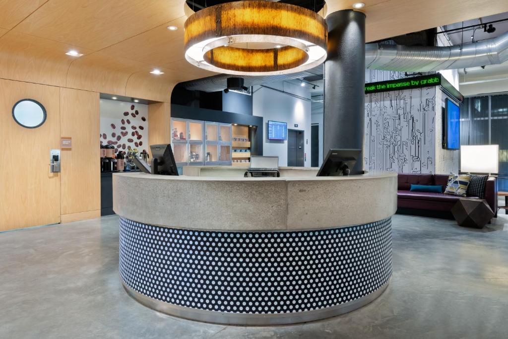 Aloft Jacksonville Airport