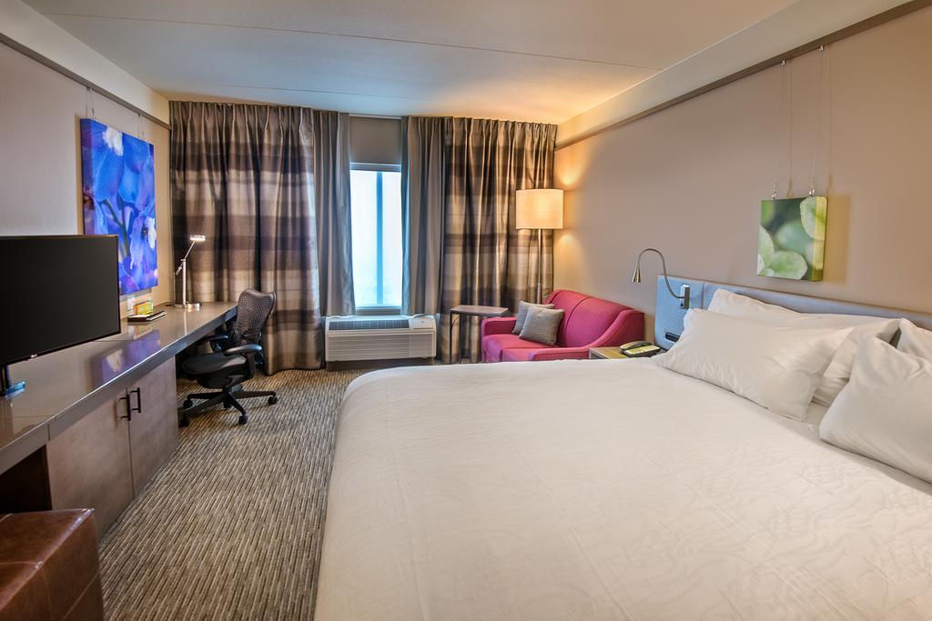 Hilton Garden Inn Pittsburgh Airport South - Robinson Mall