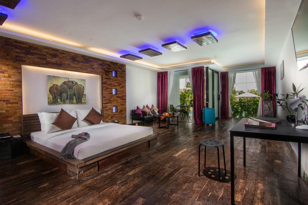 Angkor Elysium Suite