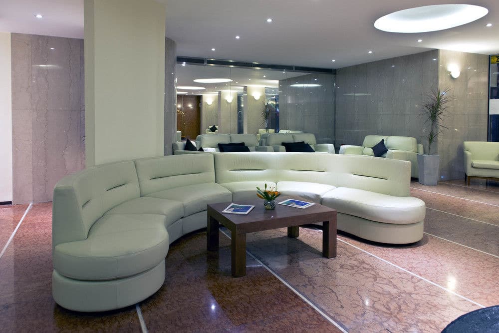 Plaza San Martin Suites