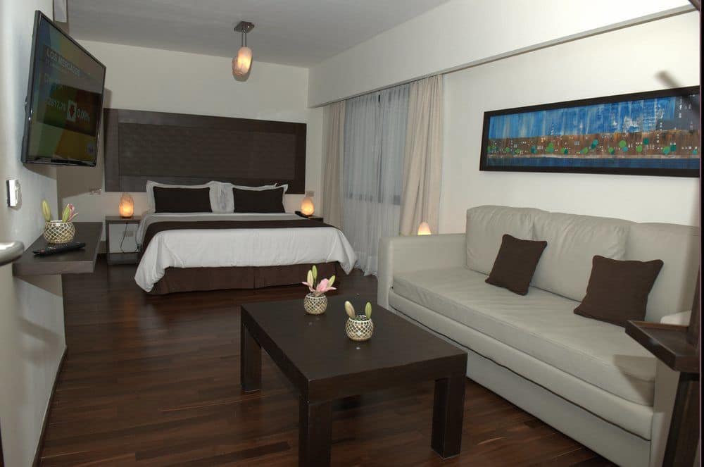 Plaza San Martin Suites